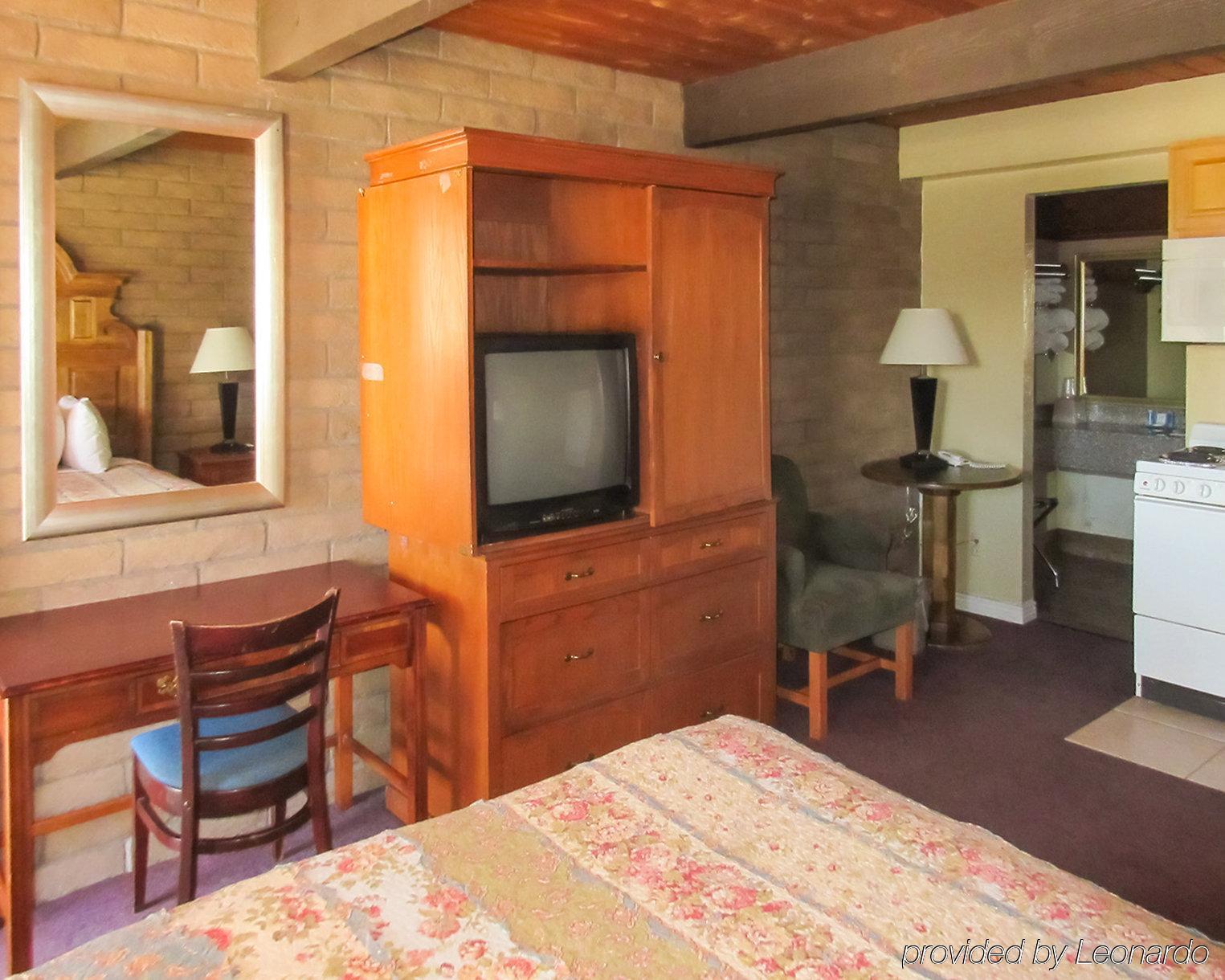 Super 8 By Wyndham Montrose Motel Bagian luar foto